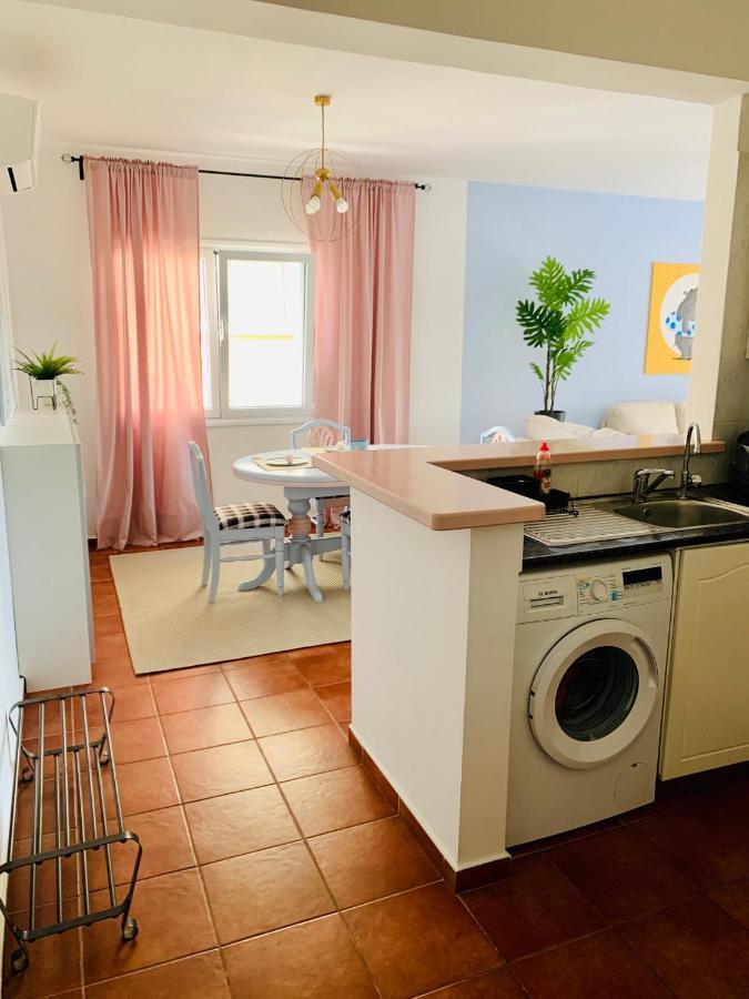 101 Hippo Apartment In Popular Regina Gardens パ フォス エクステリア 写真