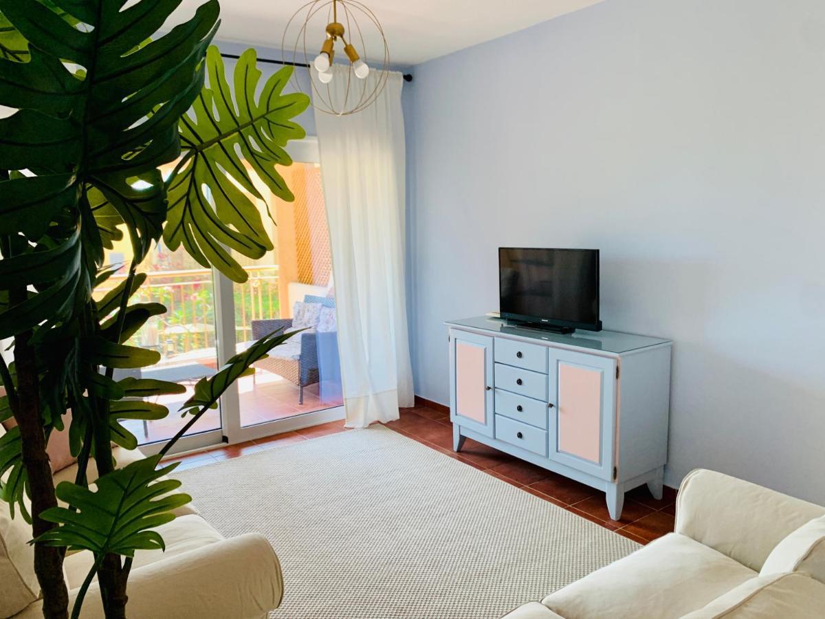 101 Hippo Apartment In Popular Regina Gardens パ フォス エクステリア 写真